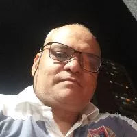 Carlos Méndez, 42 años — Ciudad de Guatemala